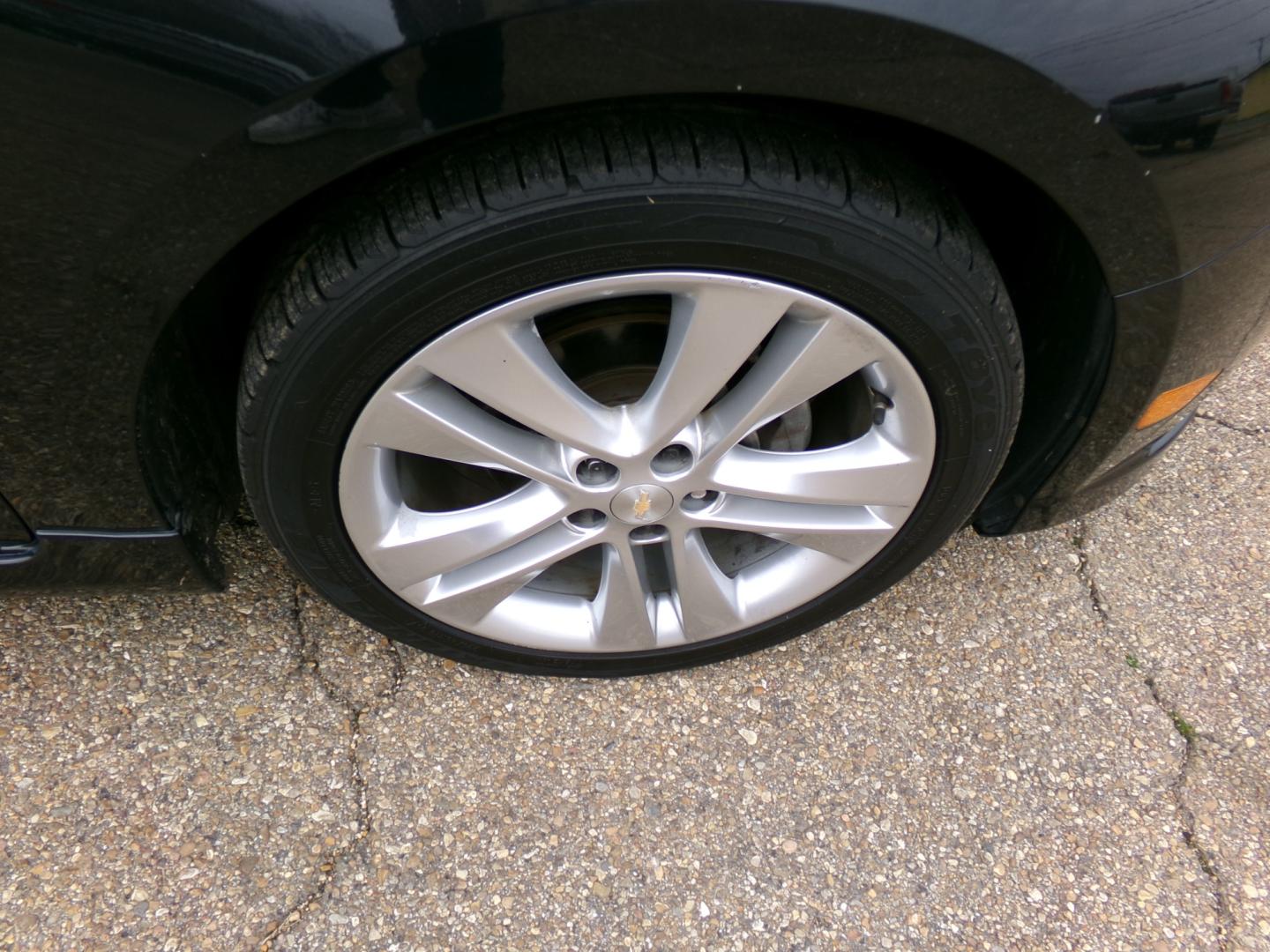 2013 Carbon Flash Metallic /Black Chevrolet Cruze LTZ (1G1PG5SBXD7) with an 1.4L Turbo engine, automatic transmission, located at 401 First NE, Bearden, AR, 71720, (870) 687-3414, 33.726528, -92.611519 - Photo#4